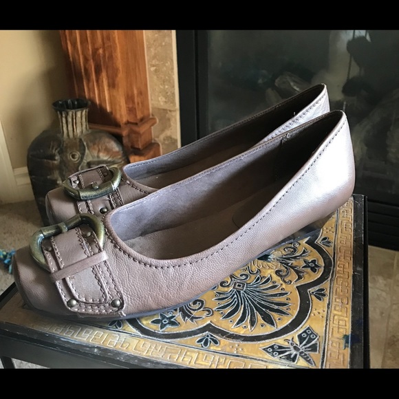 BareTraps Shoes - Baretraps Rooven leather “flats”.